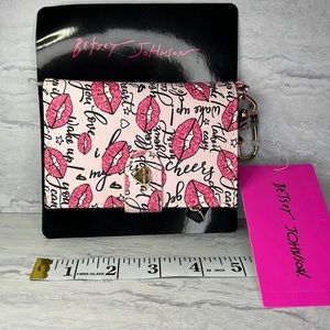 Nwt Betsy Johnson lips wallet